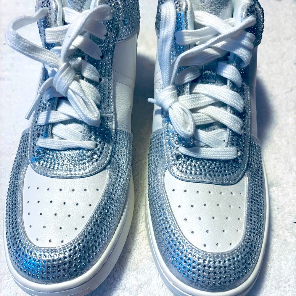Brand New - WILD PAIR - Silver & White Bling High Tops - SZ 8M - box 9 - Picture 2 of 9